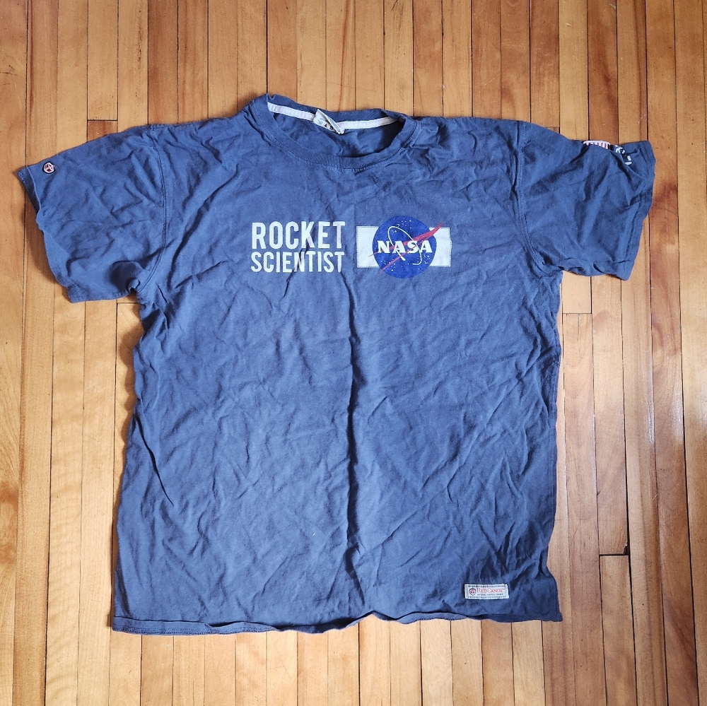 Red Canoe Rocket Scientist Tshirt, size xxl